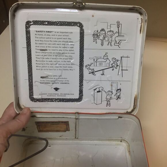 Vintage RARE Original Emergency Lunchbox Thermos 1973 by Universal Television - Picture 14 of 15